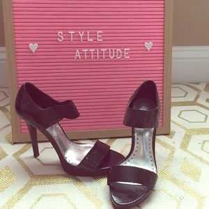 ♣️Like New BCBG Heels♣️